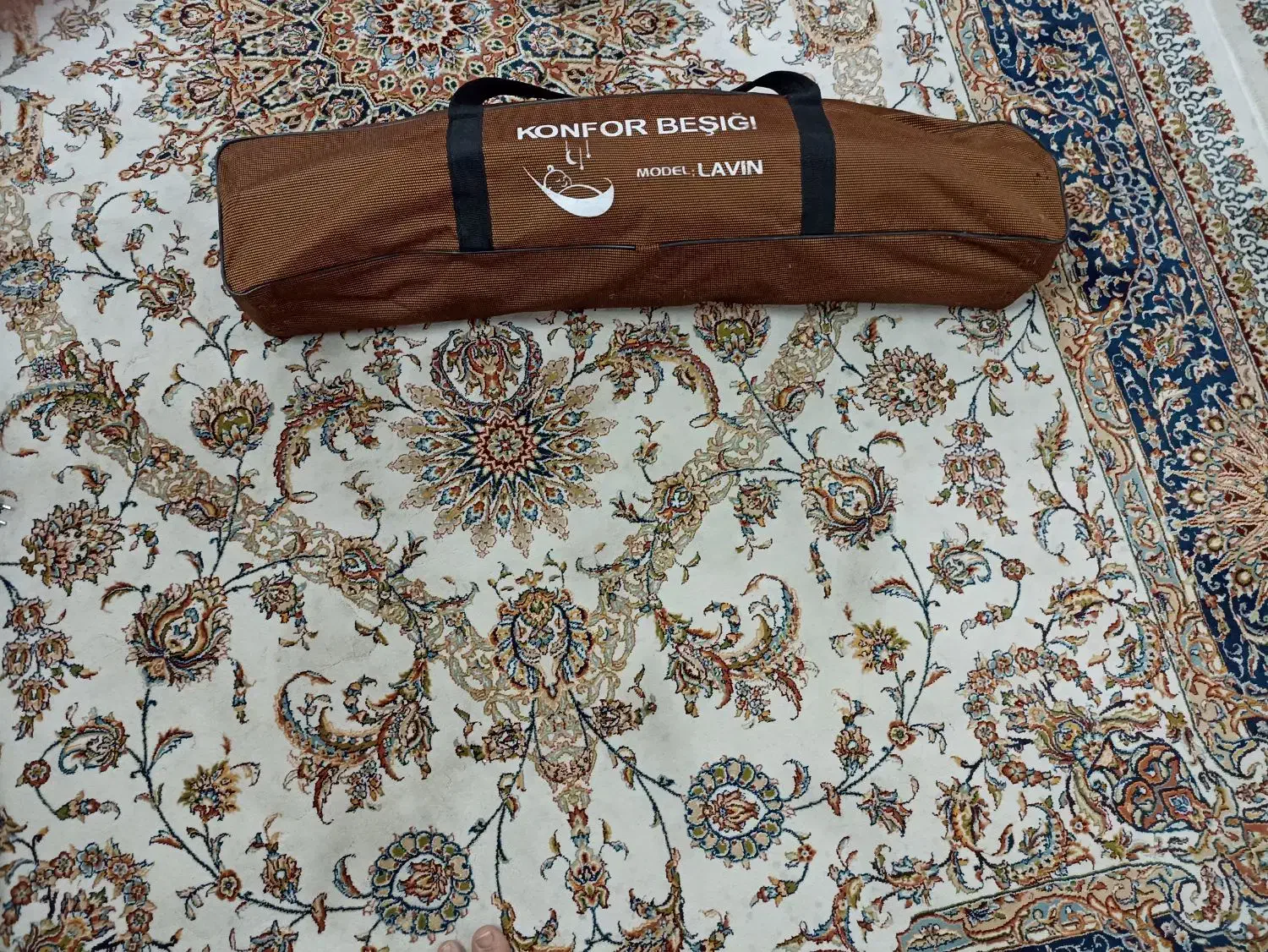 گهواره کودک|تخت و سرویس خواب|لاهیجان, شهرک سلمان فارسی|دیوار