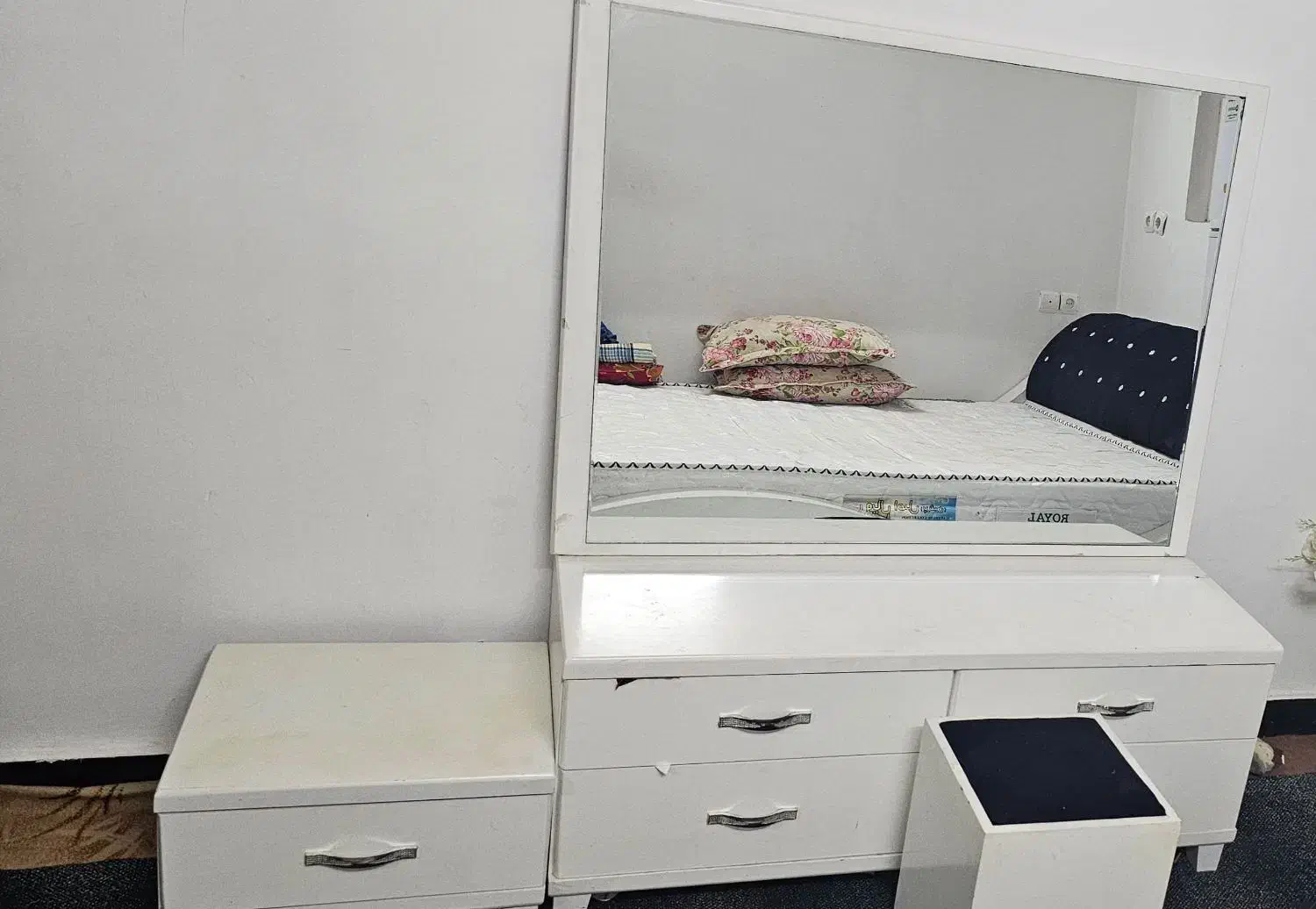 تخت دو نفره و آینه دراور بندرلنگه|تخت و سرویس خواب|بندرلنگه, |دیوار