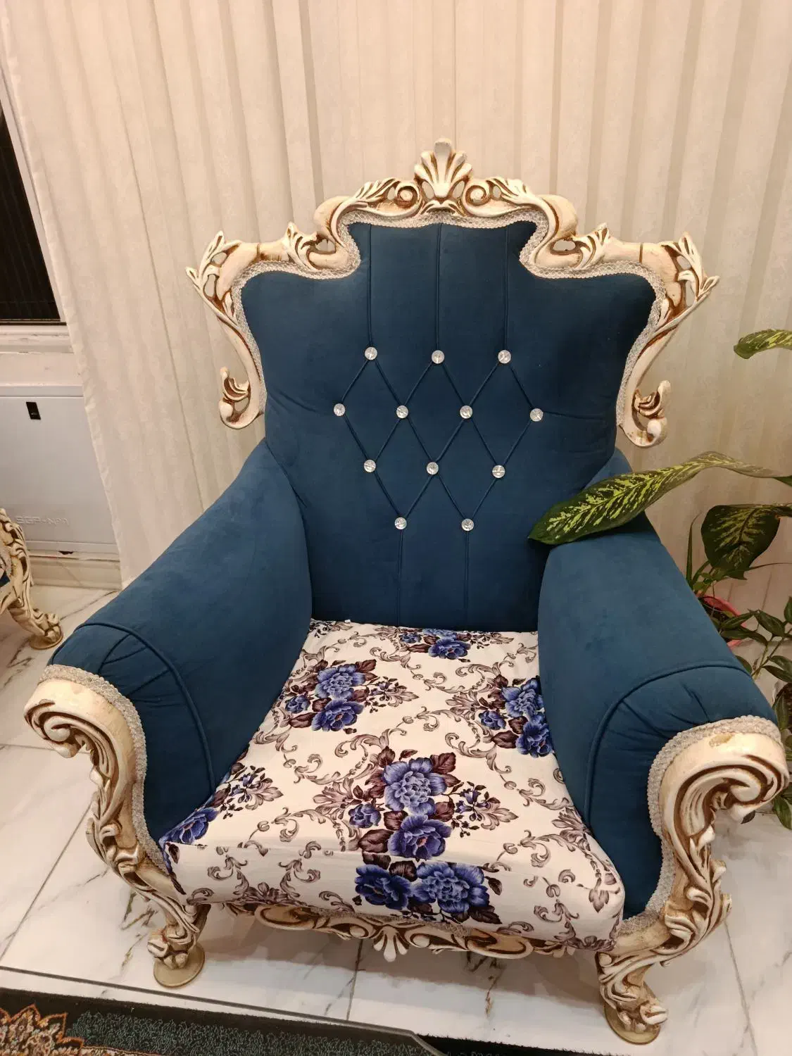 مبل بسیارسالم وتمیز|مبلمان خانگی و میز عسلی|سنقر, |دیوار