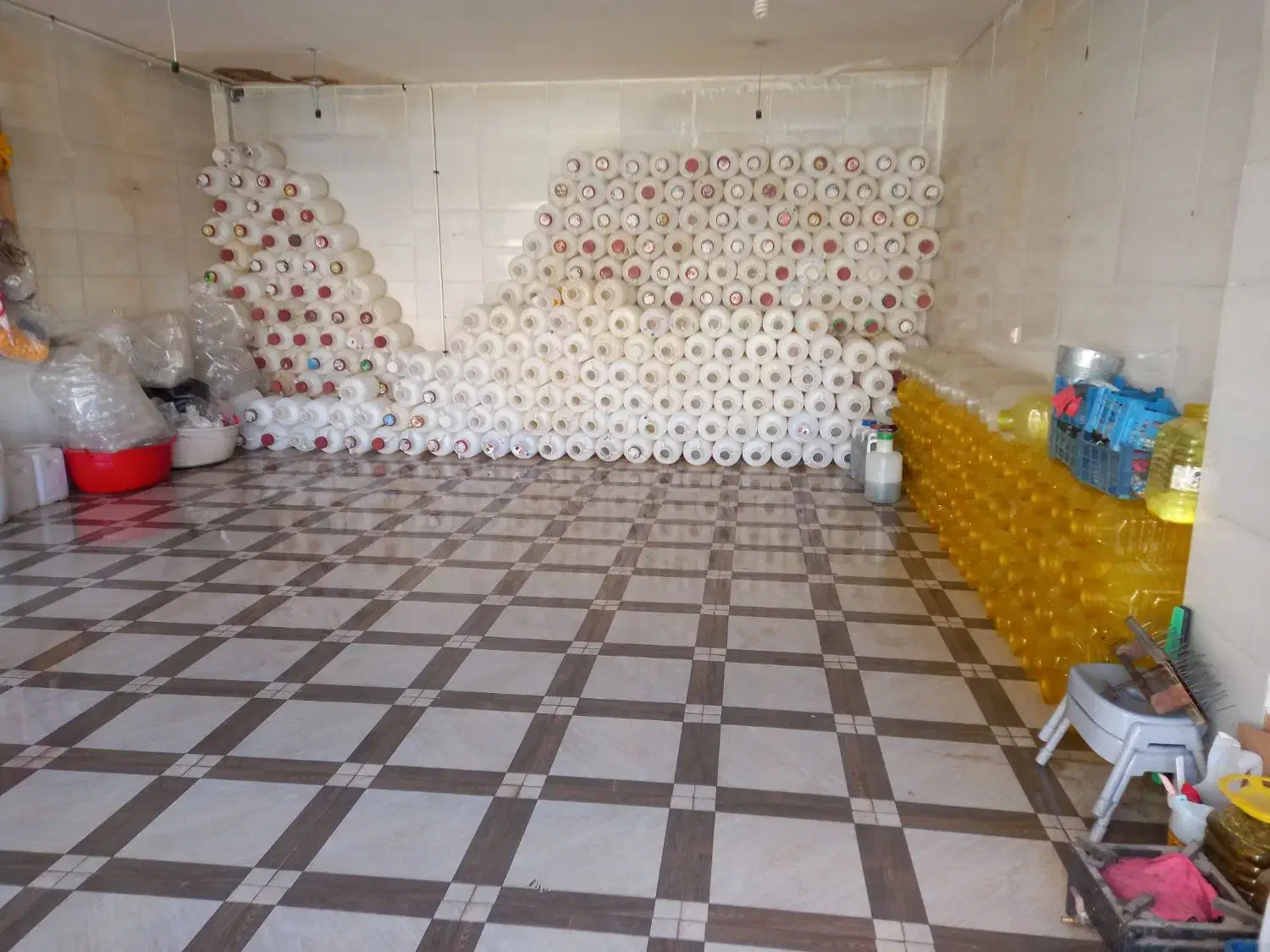 دبه خیارشوری|ظروف نگهدارنده، پلاستیکی، یکبارمصرف|فلاورجان, |دیوار