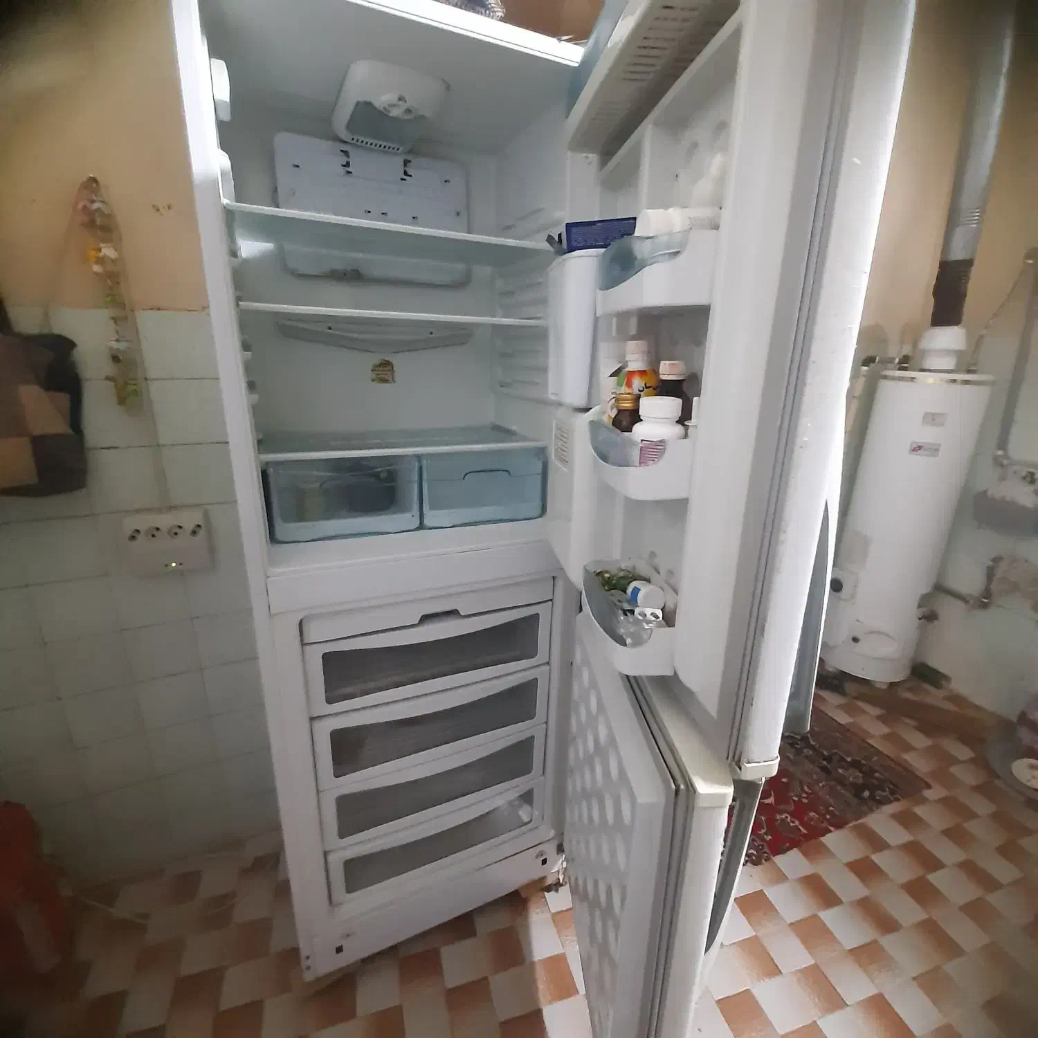 یخچال فریزر|یخچال و فریزر|زارچ, |دیوار