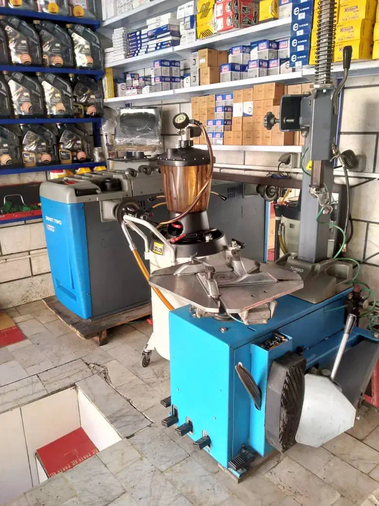 فروش دستگاه بالانس و لاستیک درآر و ساکشن روغن|ماشین‌آلات صنعتی|کرج, کوی امامیه|دیوار