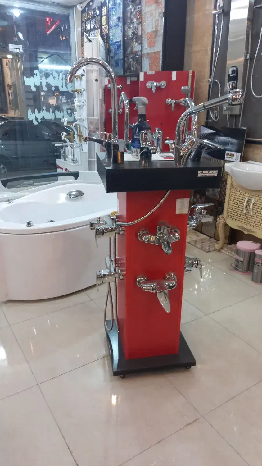 هود، گاز، سینک و شیرآلات نو با تخفیف|لوازم سرویس بهداشتی|اهواز, ۳۰ متری|دیوار