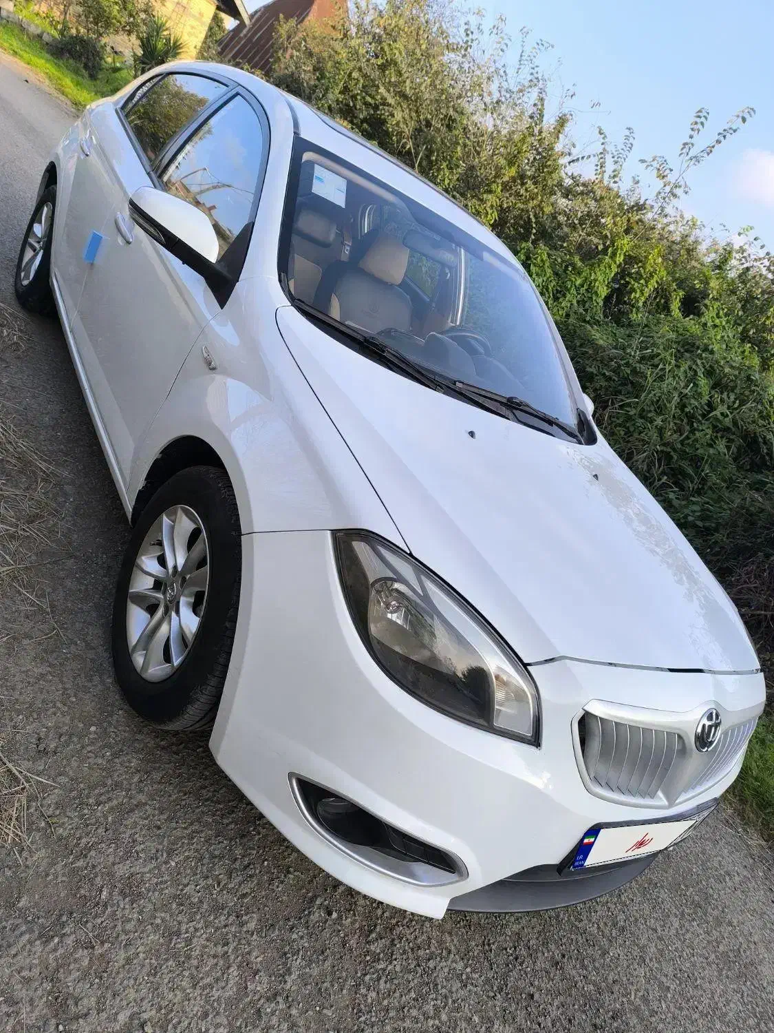 برلیانس ۳۲۰ اتومات|خودرو سواری و وانت|لنگرود, |دیوار