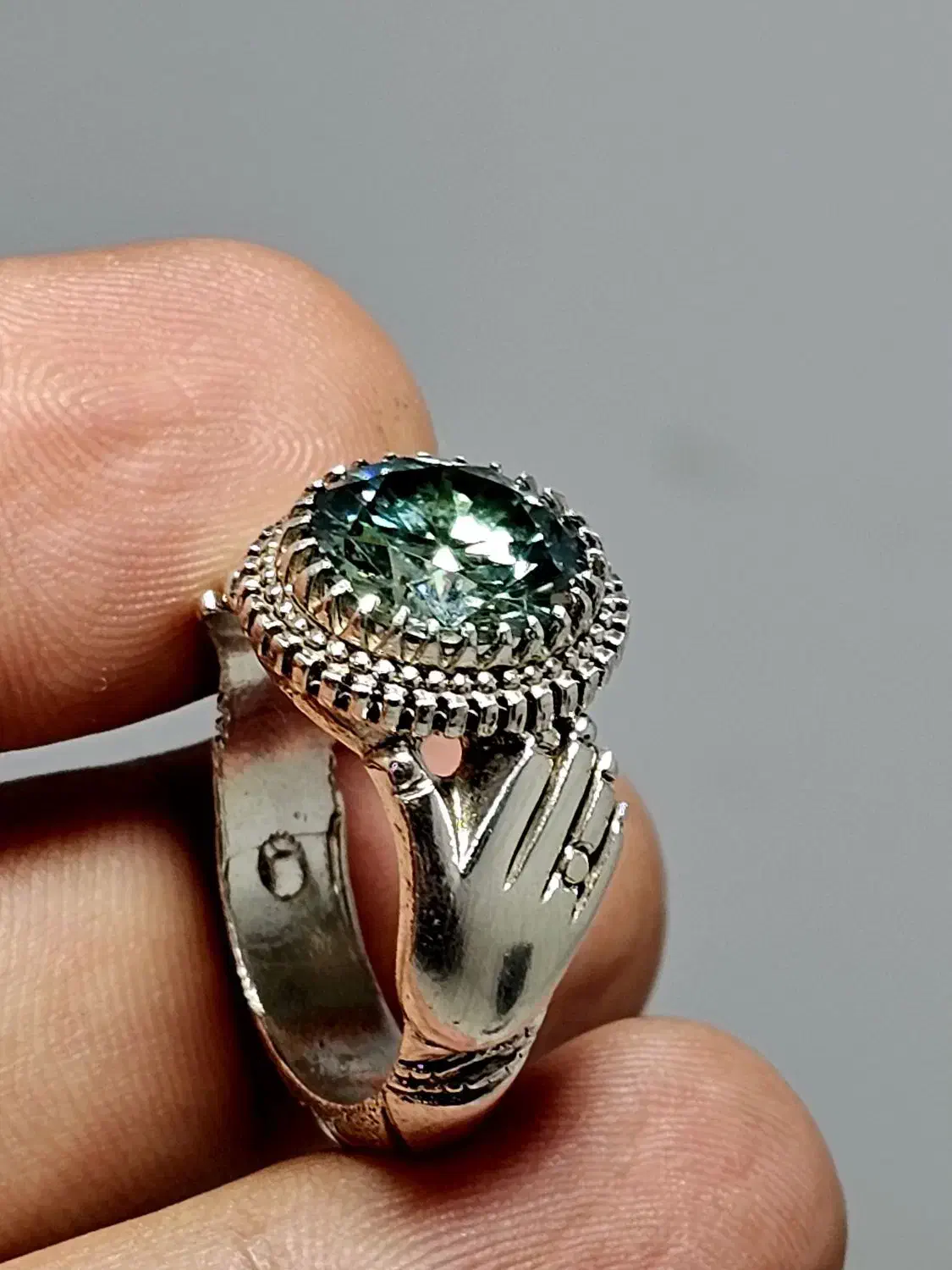 موزنایت الماس روسی|جواهرات|اصفهان, باغ فدک|دیوار