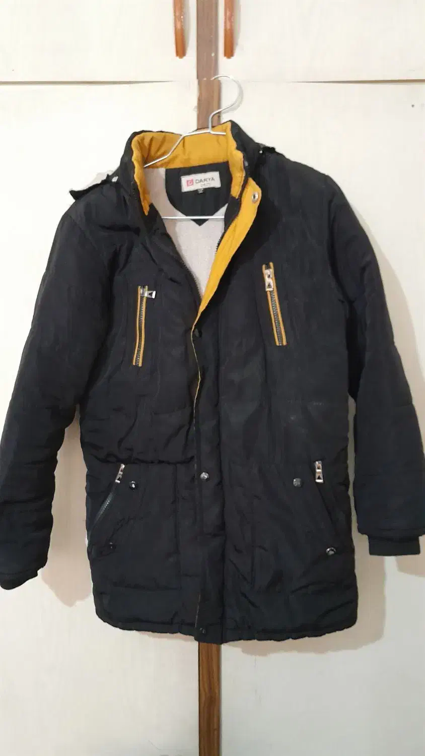 کاپشن درحد نو|کفش و لباس بچه|میانه, |دیوار