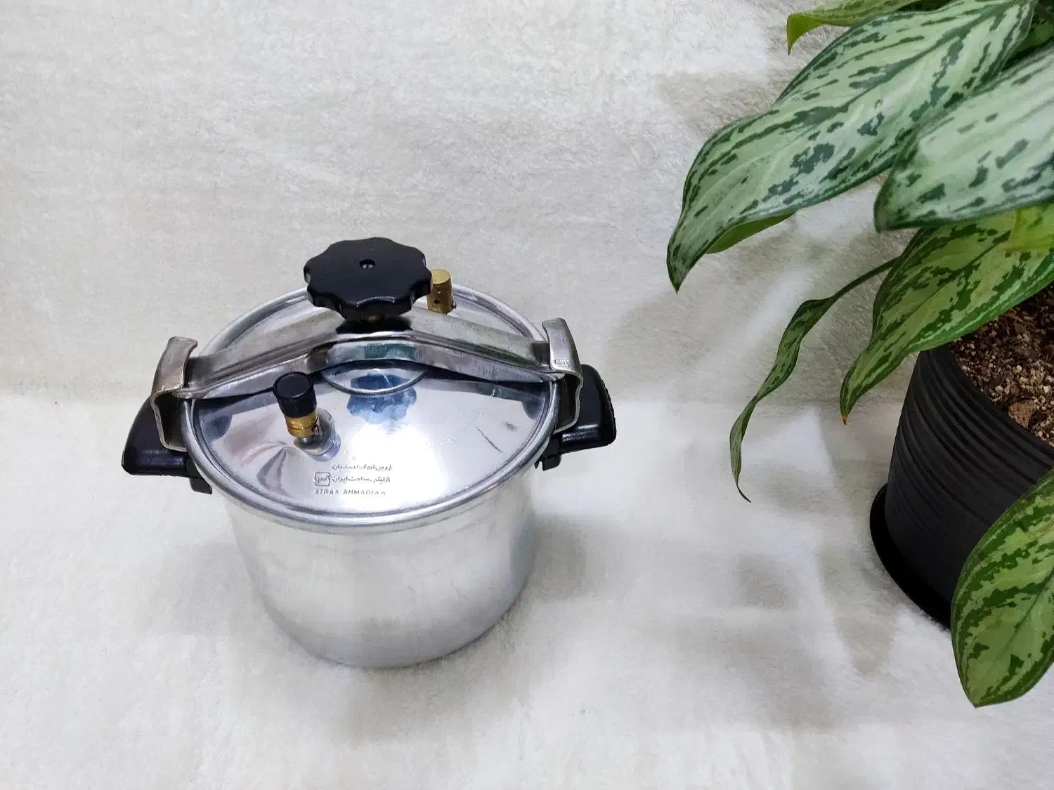 زودپز تمیز و نو|اجاق گاز و لوازم برقی پختوپز|مشهد, هنرور|دیوار