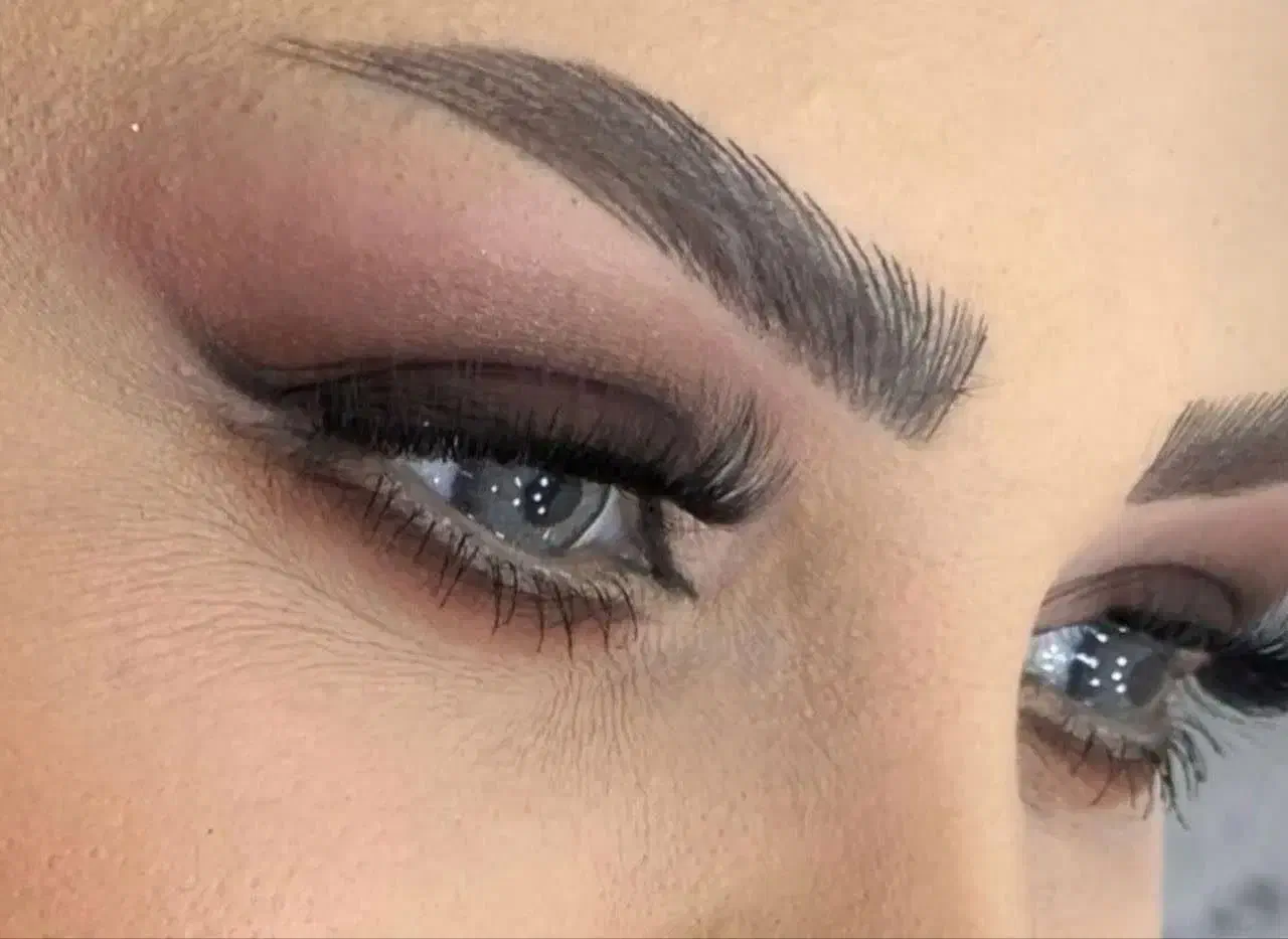 شرایط ویژه برای میکاپ و شینیون|خدمات آرایشگری و زیبایی|زنجان, |دیوار