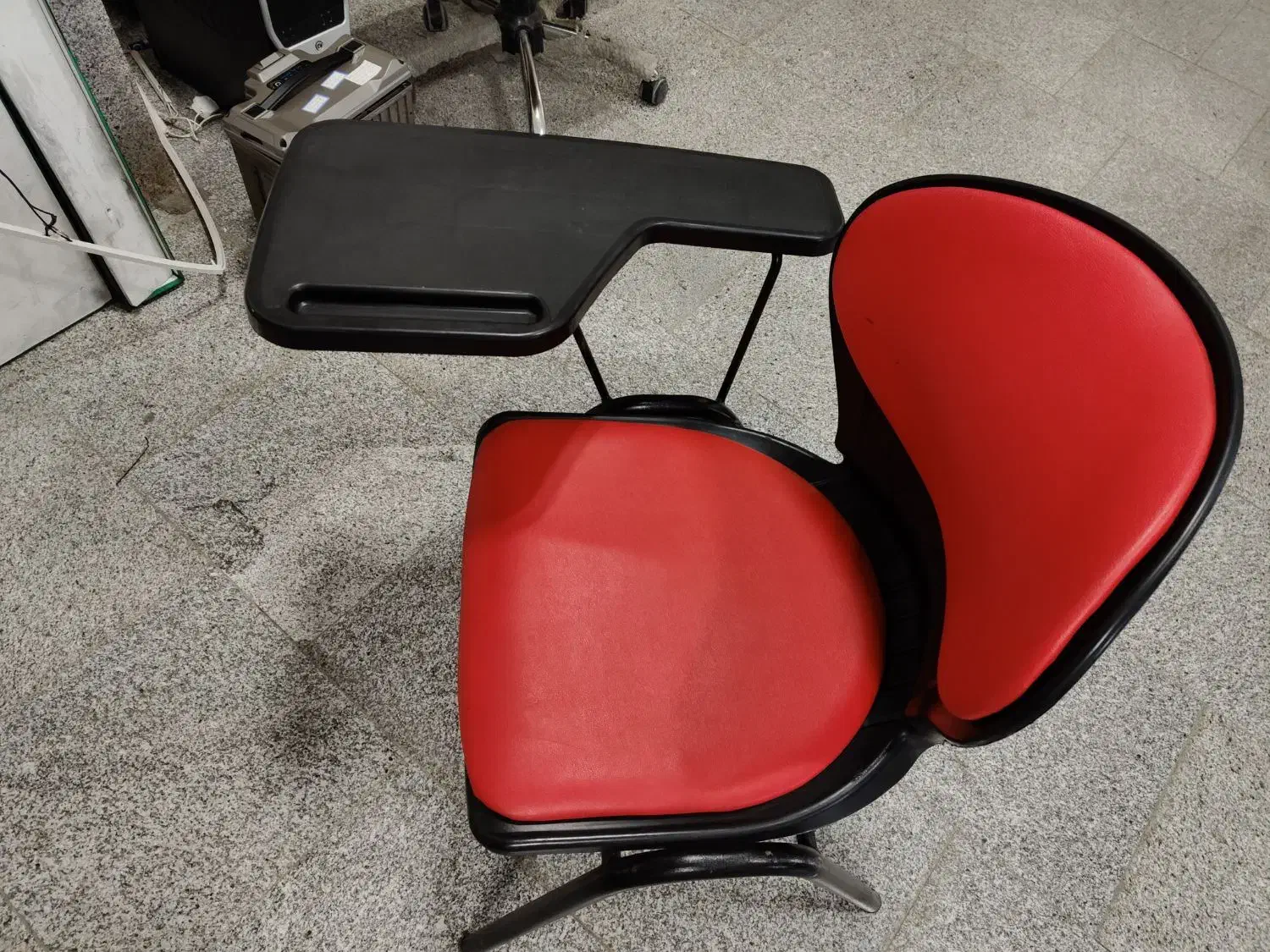 صندلی دانشجویی|صندلی و نیمکت|پردیس, فاز ۶|دیوار