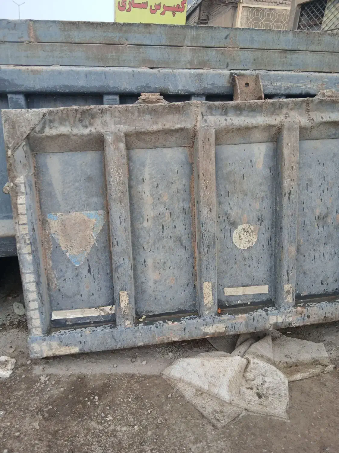 در عقب کمپرسی|قطعات یدکی و لوازم جانبی|قنوات, |دیوار