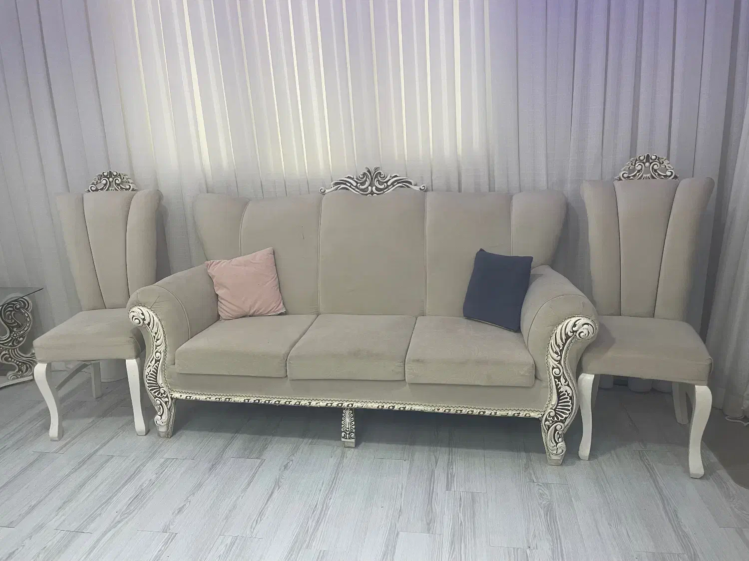 فروش مبل۹نفره به همراه میز عسلی|مبلمان خانگی و میز عسلی|بندرعباس, |دیوار