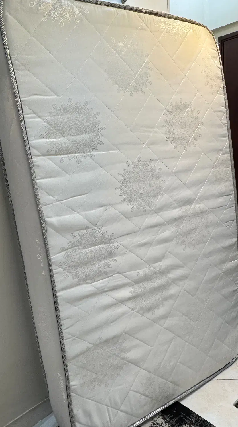 تشک ۱۲۰*۲|تشک تختخواب|کرج, کوی زنبق|دیوار