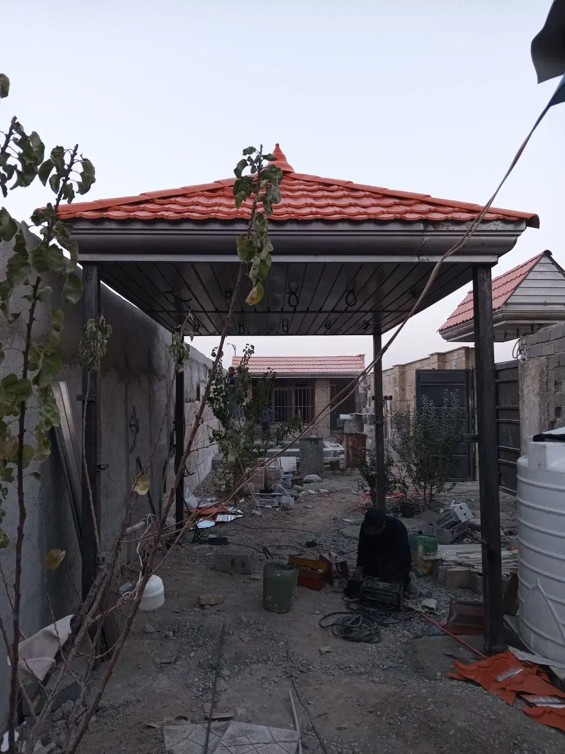 اجرای کلیه اسکلت فلزی وسقف و شیروانی|خدمات پیشه و مهارت|ملارد, |دیوار