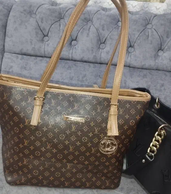 کیف بزرگ جادارنو|کیف، کفش، کمربند|قم, بنیاد|دیوار