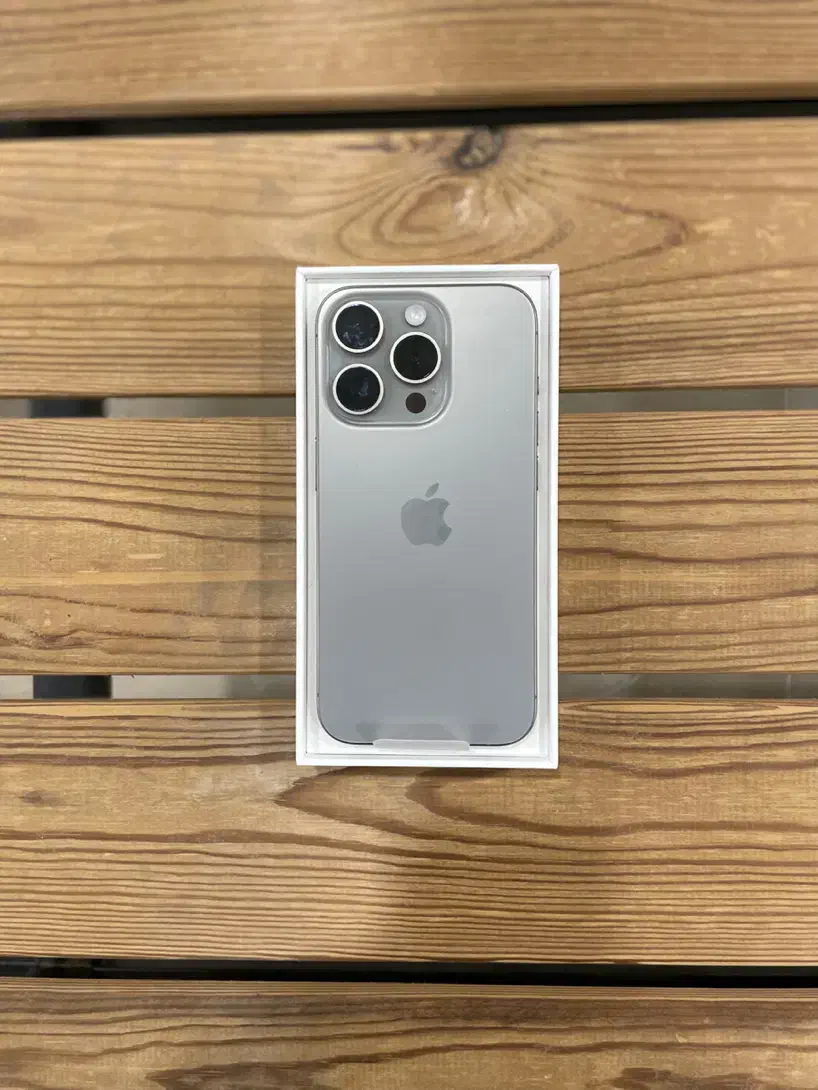 Iphone 15 pro 256 CH-ایفون ۱۵ پرو ۲۵۶ ch|موبایل|تهران, آجودانیه|دیوار