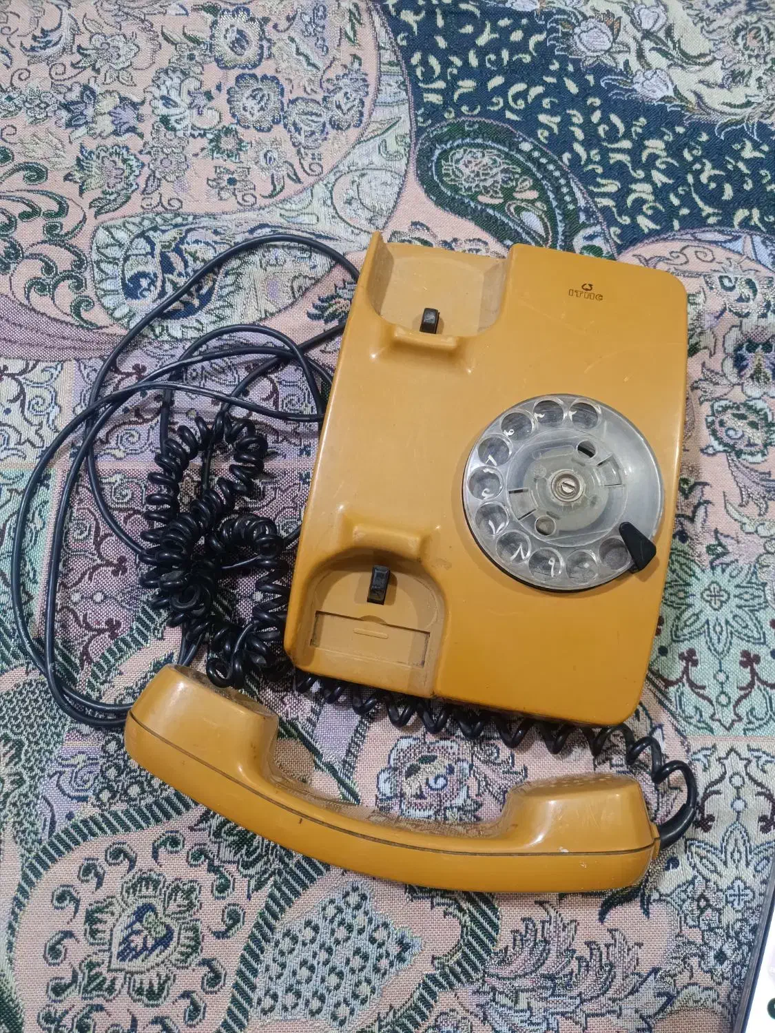 تلفن قدیمی|کلکسیون اشیاء عتیقه|اراک, |دیوار