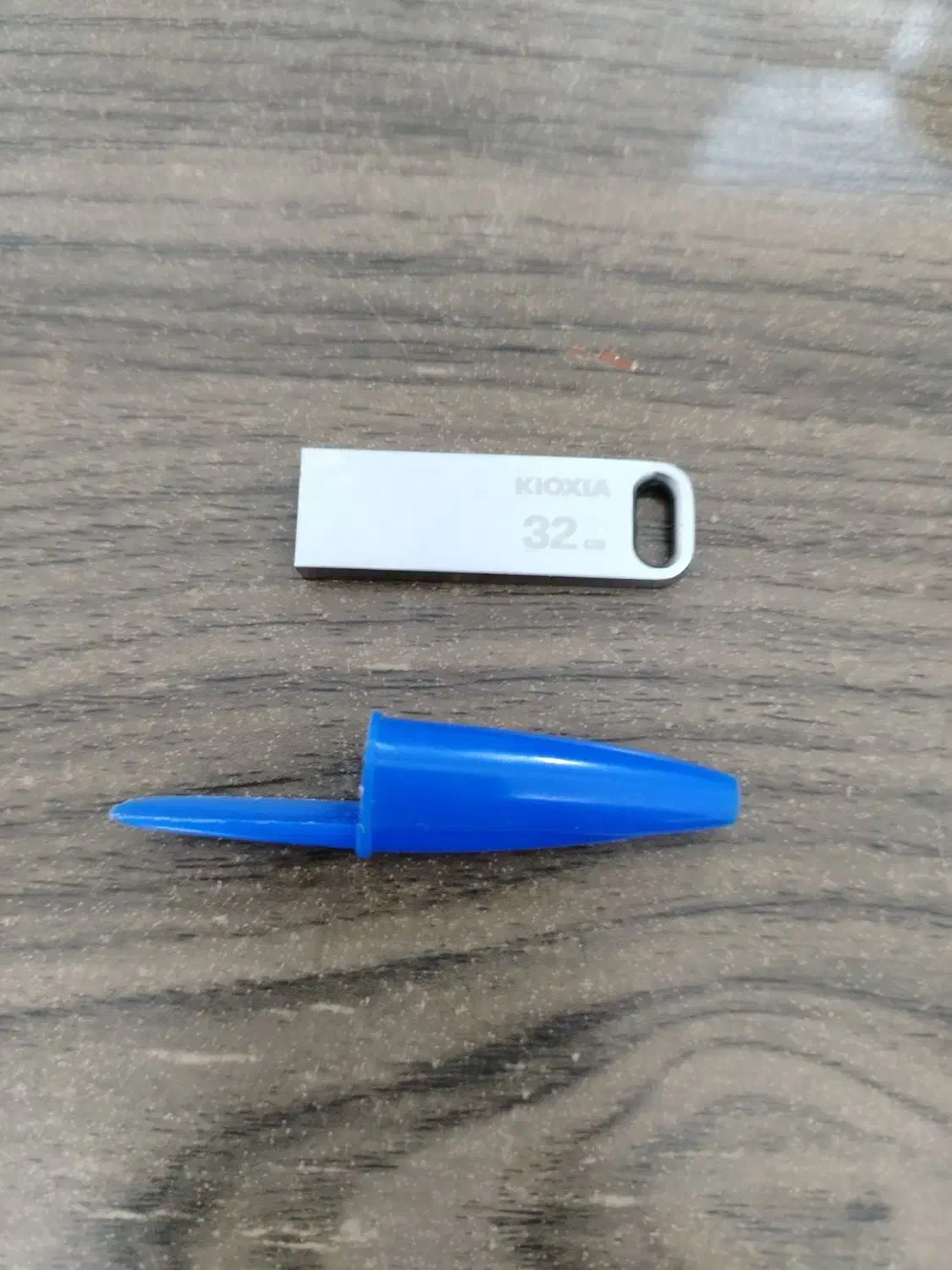 فلش 32 گیگ نو و سالم|قطعات و لوازم جانبی رایانه|سنقر, |دیوار