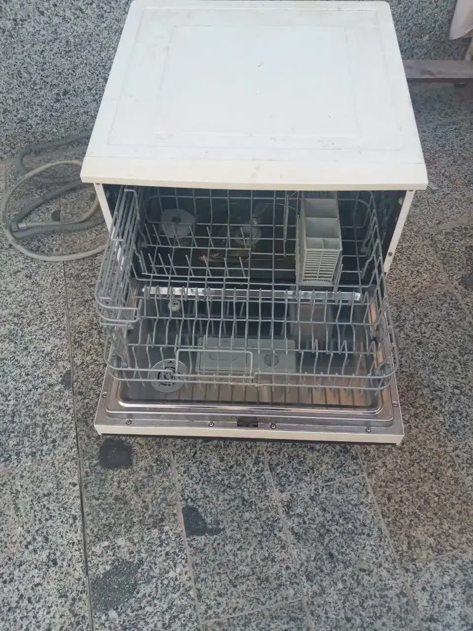 ماشین ظرفشویی|ماشین ظرفشویی|یزد, |دیوار