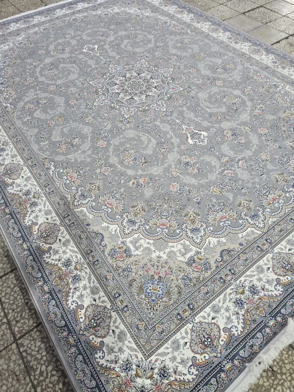 فرش ۹متری۱۲۰۰شانه،تعداد محدود، تخفیف تا پایان هفته|فرش|کرمانشاه, |دیوار