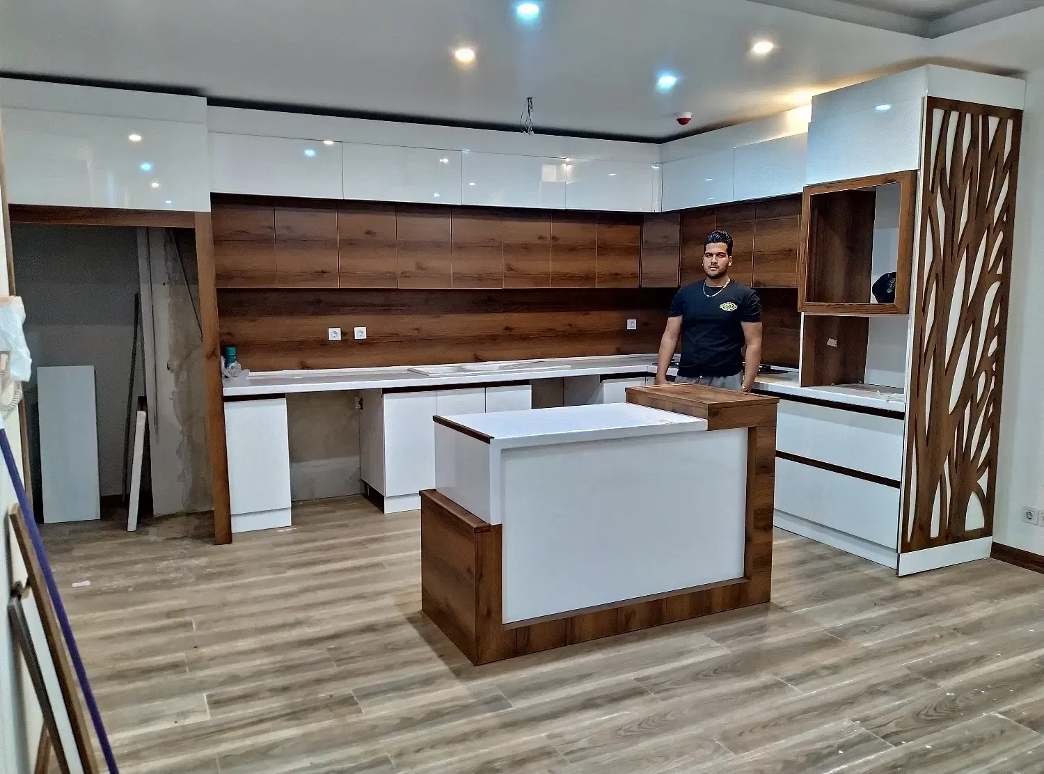 نصاب کابینت و انواع خورده کاری MDF|خدمات پیشه و مهارت|فردیس, ثابتی|دیوار