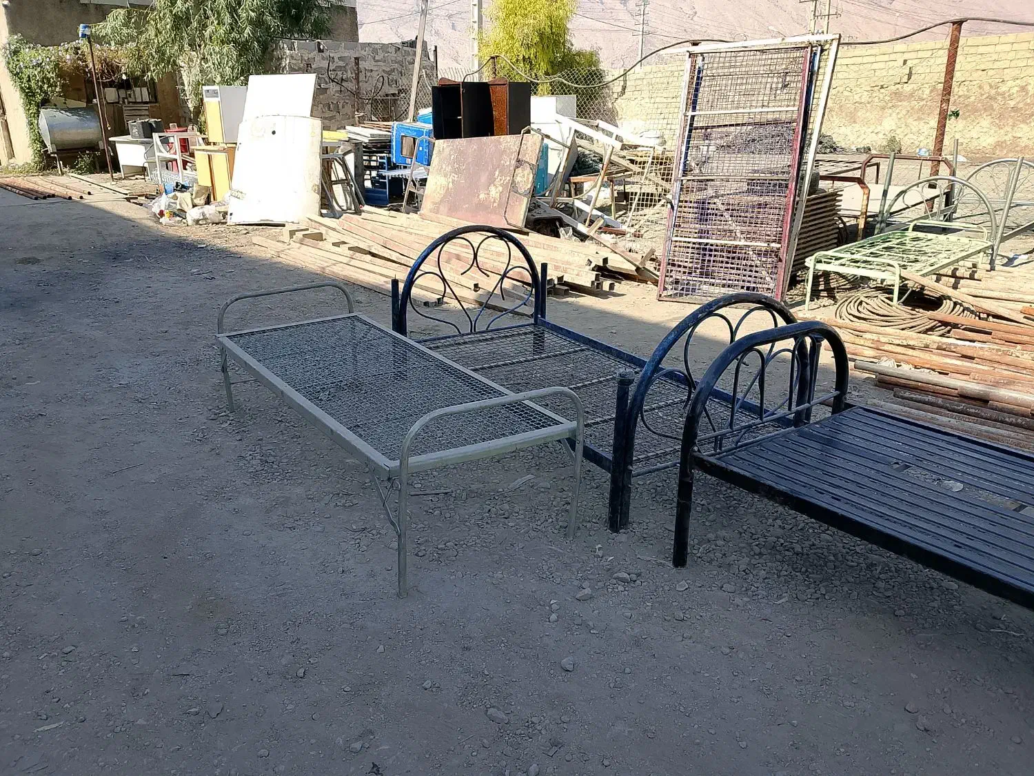 تخت فلزی تکنفره|تخت و سرویس خواب|کازرون, |دیوار