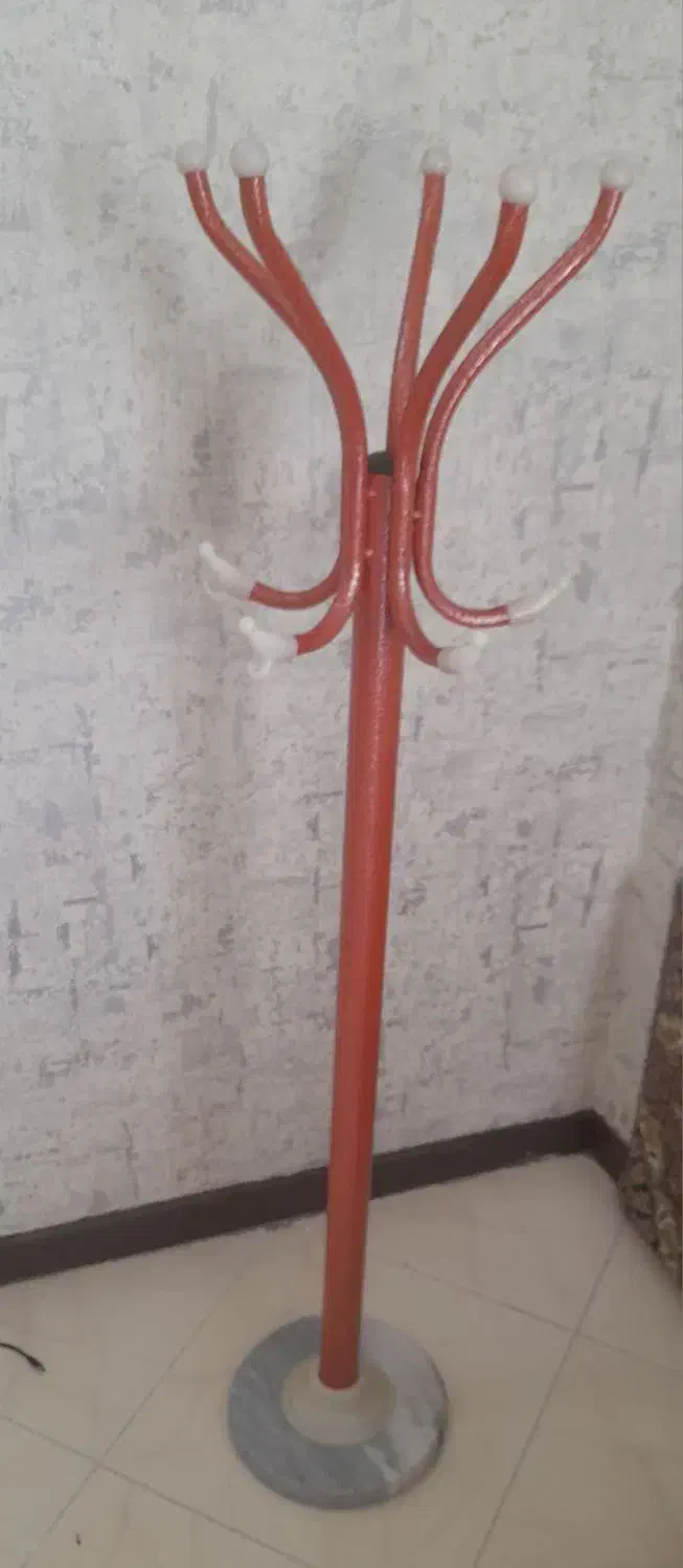 جالباسی ایستاده نوجوان|بندرخت و رختآویز|پرند, فاز ۶|دیوار