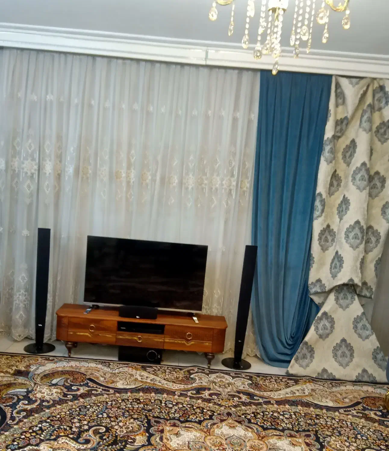 پرده پذیرایی|پرده، رانر، رومیزی|ری, جوانمرد قصاب|دیوار