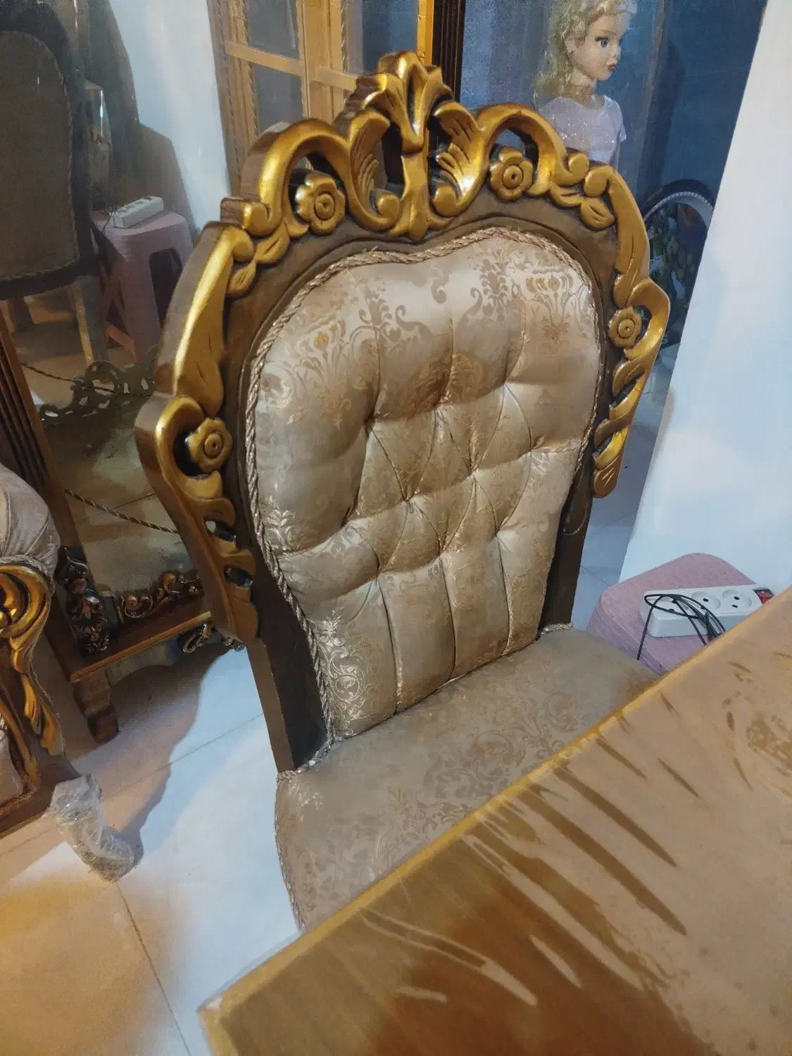 ست مبل 9 نفره سلطنتی ناهار خوری 6 نفره و بوفه|مبلمان خانگی و میز عسلی|سلمان‌شهر, |دیوار