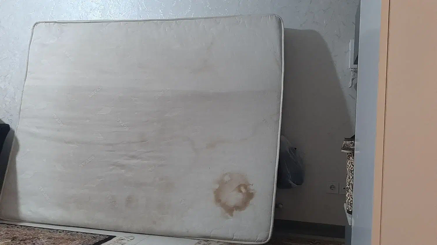 یک عدد تشک طبی و فنری رویال دو نفر|تشک تختخواب|همدان, |دیوار