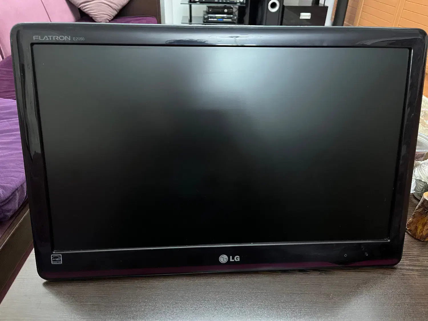 مانیتور|رایانه رومیزی|تهران, آبشار تهران (دریاچه)|دیوار