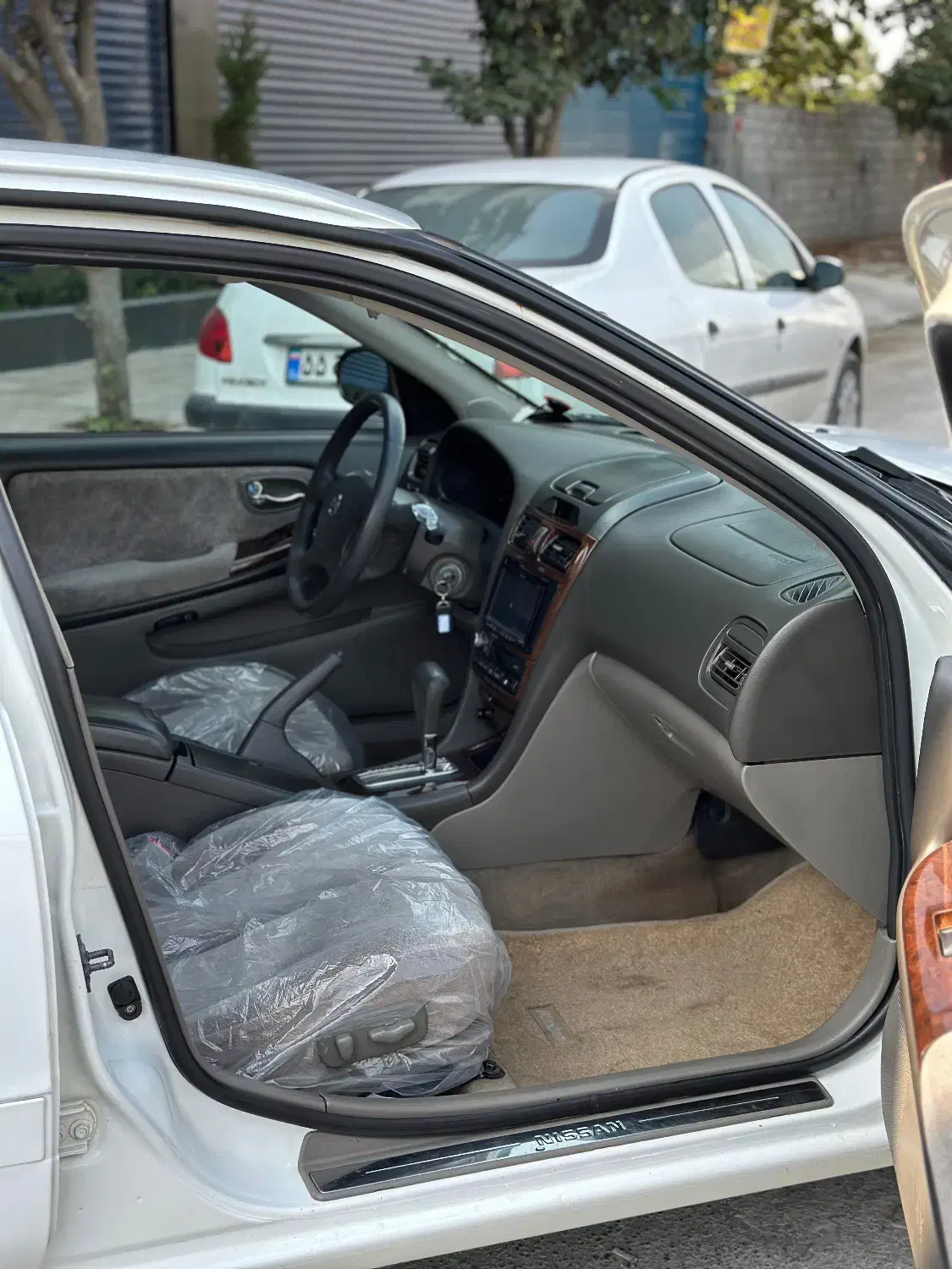 ماکسیما سفید مدل۸۷|خودرو سواری و وانت|بابل, |دیوار