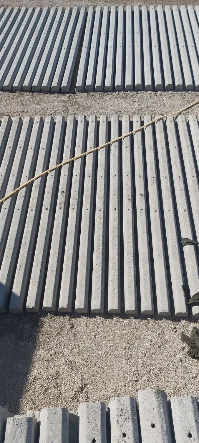 پایه فنس بتنی درجه1با مخلوط چسب بتن فولادی|خدمات پیشه و مهارت|ابهر, |دیوار