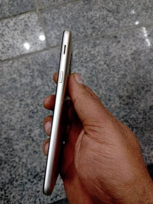 samsung A6|موبایل|اصفهان, باغ فدک|دیوار