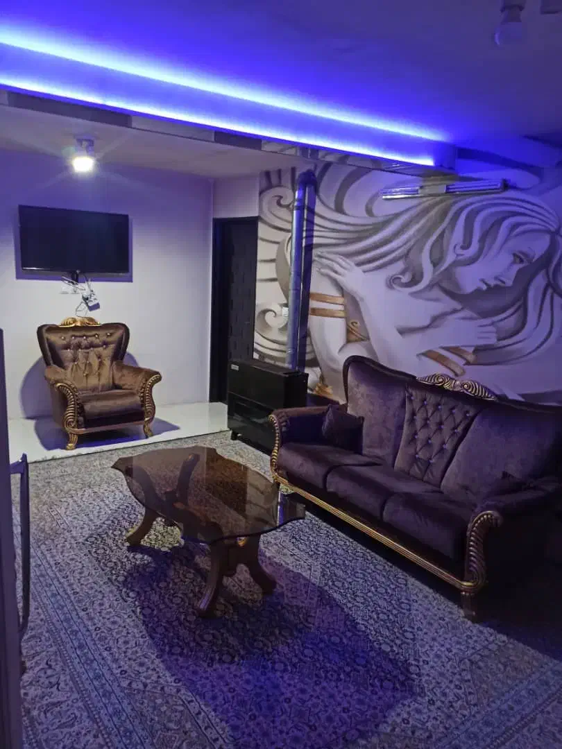 اجاره ویلا وسوییت باغ بهادران باغبهادران باغبادران|اجارهٔ کوتاه‌مدت ویلا و باغ|باغ بهادران, |دیوار