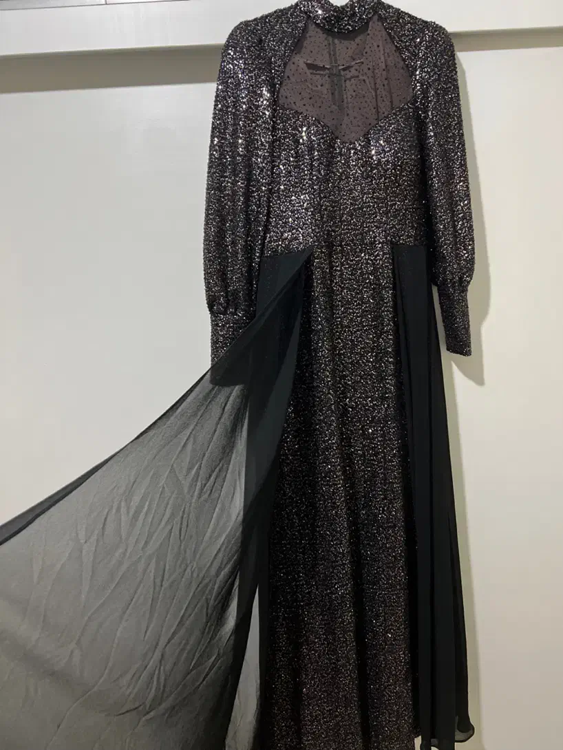 لباس مجلسی|لباس|همدان, |دیوار