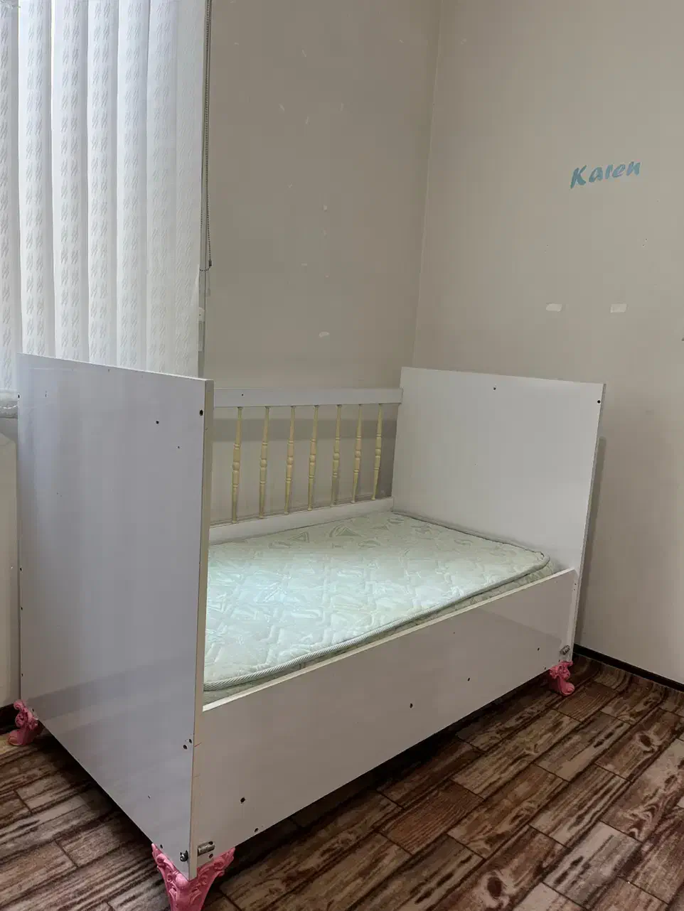 تخت کودک|تخت و صندلی بچه|شیراز, اصلاح‌نژاد|دیوار