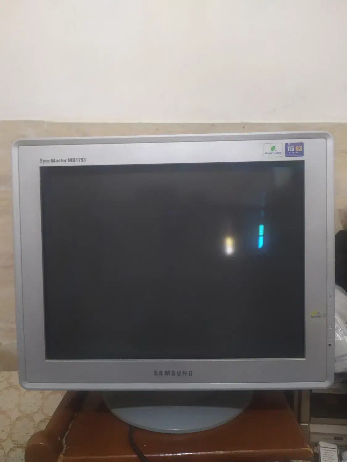 مانیتور سامسونگ سالم و کم کارکرد|قطعات و لوازم جانبی رایانه|کازرون, |دیوار