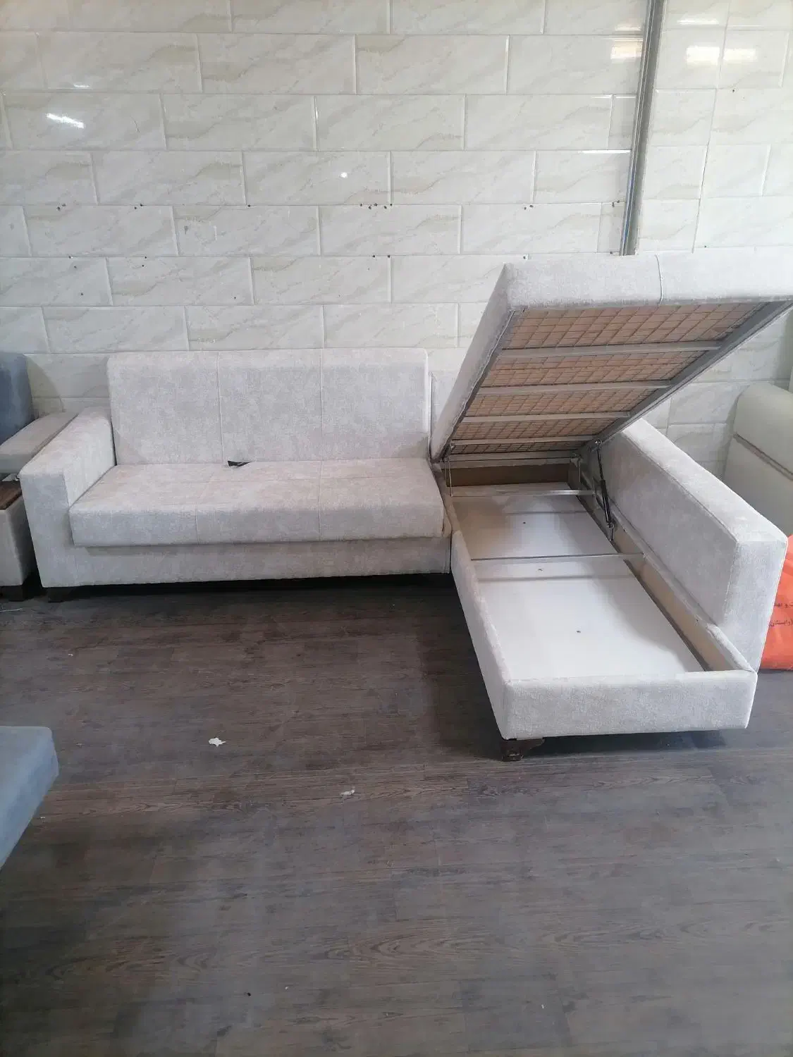 مبل تختخوابشو|مبلمان خانگی و میز عسلی|اندیشه, اندیشه فاز ۱|دیوار