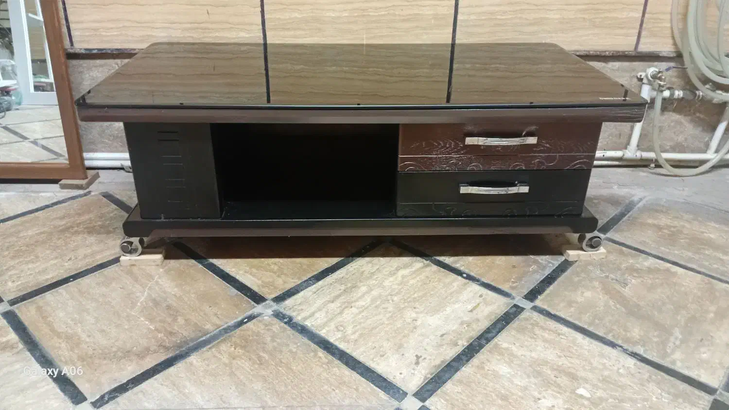 میزجلو مبلی مشکی|مبلمان خانگی و میز عسلی|رشت, شهرک شهید عباسپور|دیوار