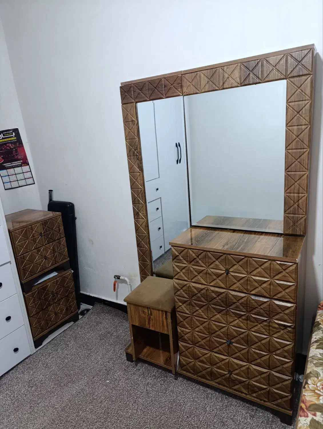 تخت خواب دو نفر در حد نو|تخت و سرویس خواب|کرمانشاه, |دیوار