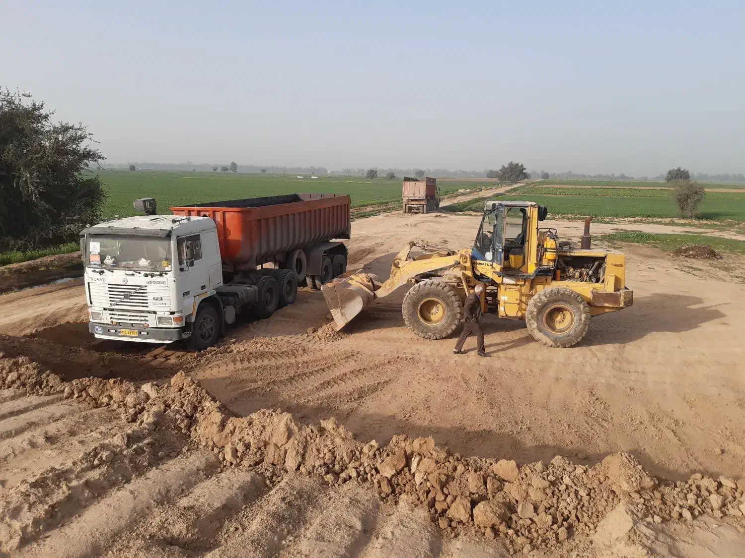 اجاره لودر .بیل مکانیکی وکامیون|خدمات حمل و نقل|شوش, |دیوار