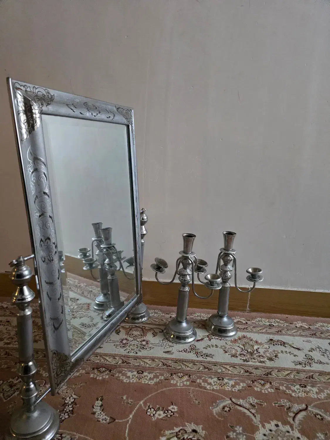 آینه شمعدان|آینه|ارومیه, |دیوار
