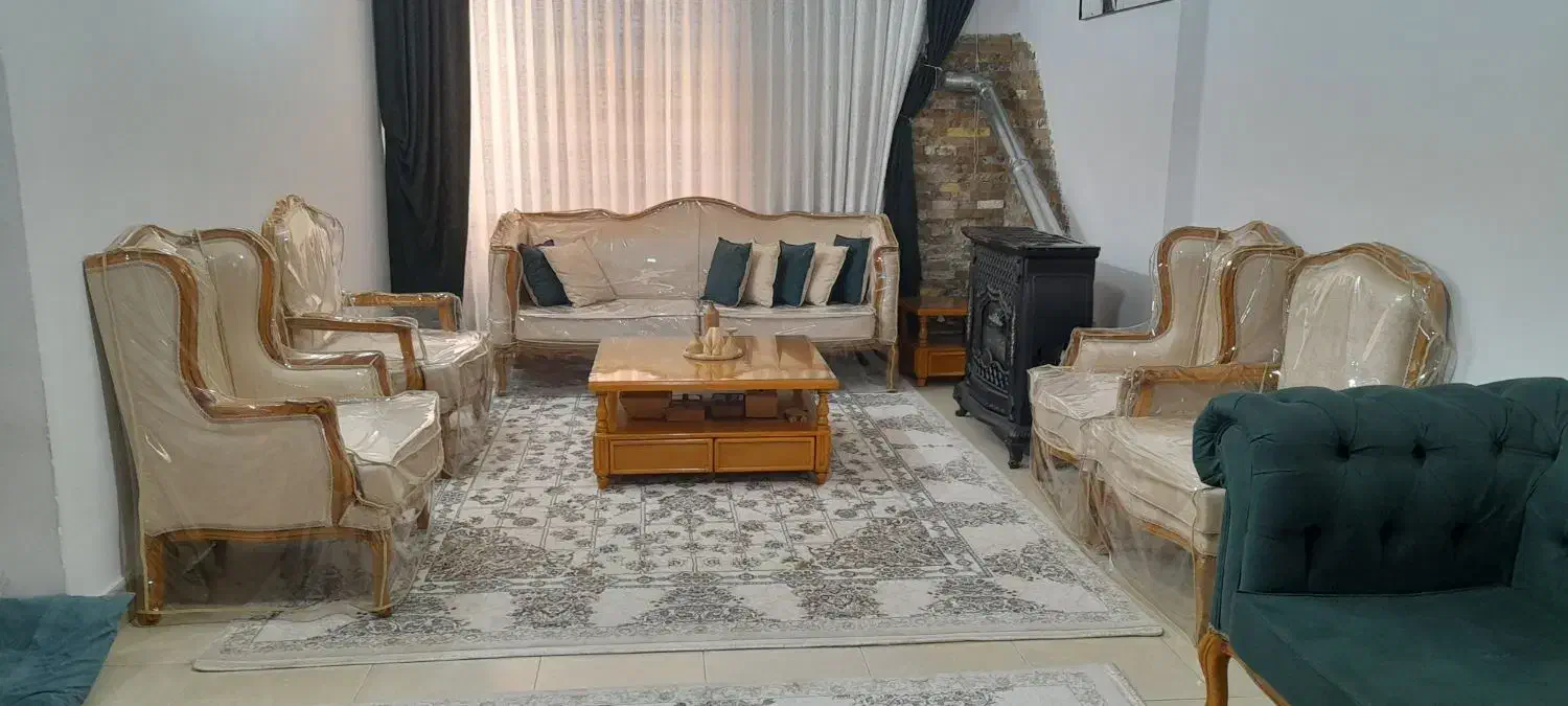 مبل|مبلمان خانگی و میز عسلی|اندیشه, اندیشه فاز ۴|دیوار