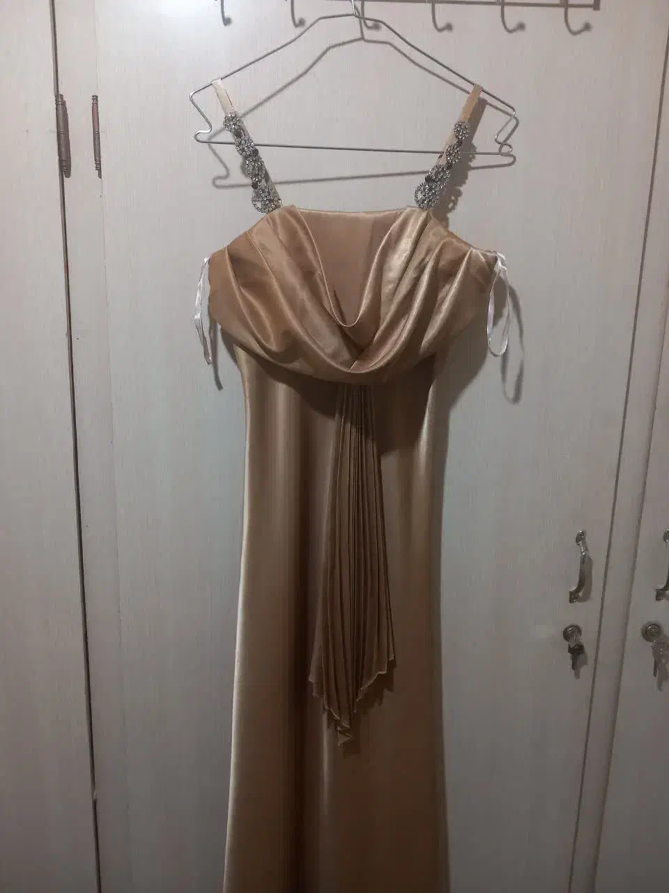 پیراهن مجلسی|لباس|مشهد, آیت الله کاشانی|دیوار