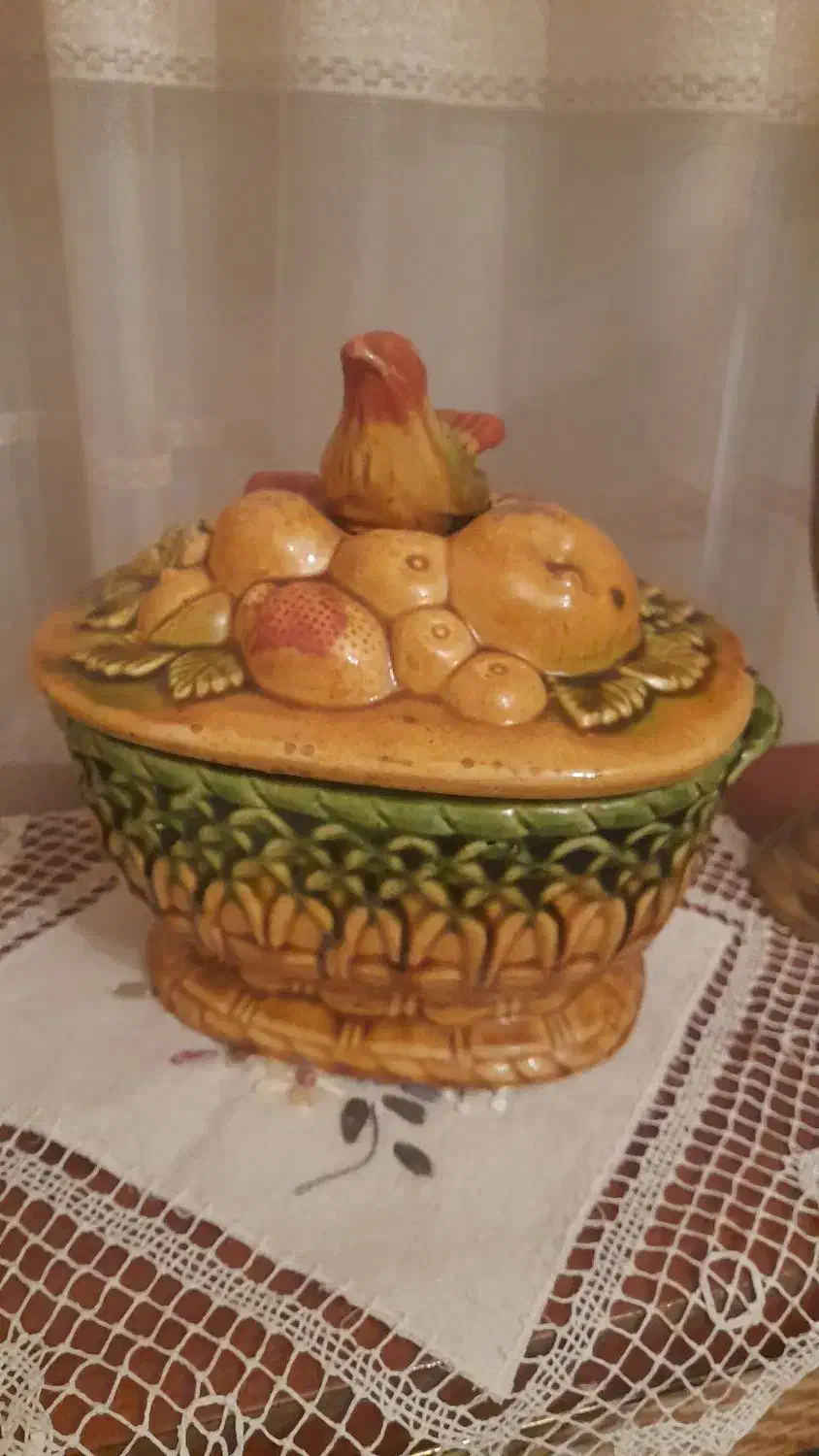 شکلات خوری قدیمی|کلکسیون اشیاء عتیقه|تبریز, |دیوار