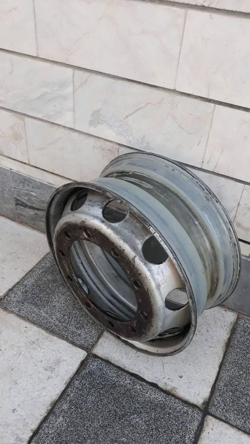 رینگ چرخ اتوبوس ۱۰پیچ|قطعات یدکی و لوازم جانبی|اسلامشهر, شهرک لاله|دیوار