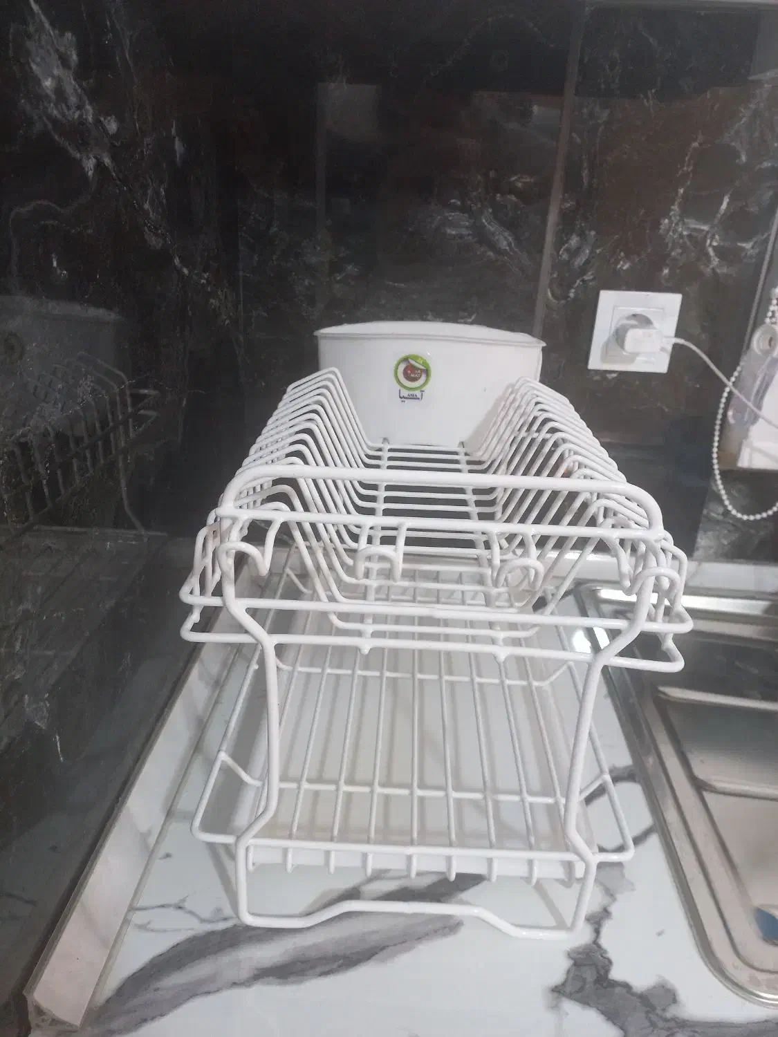 آبچکان دو طبقه سفید|آب‌چکان و نظم‌دهنده ظروف|همدان, |دیوار