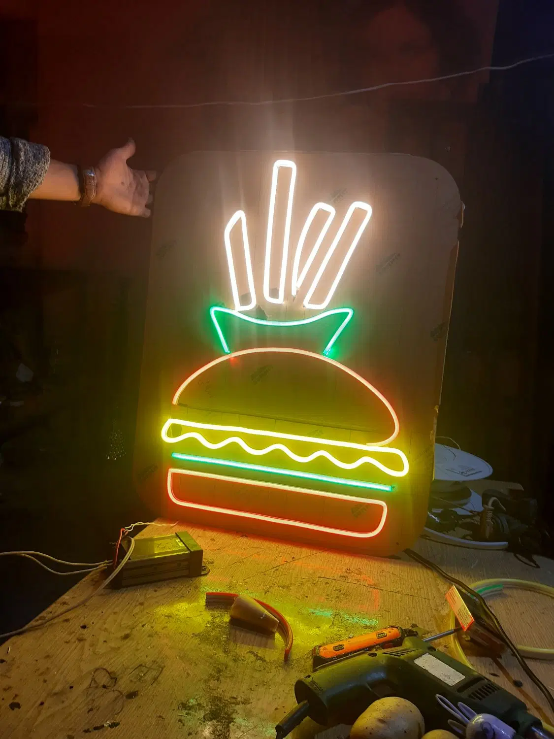 نئون فلکسی و LED زیر قیمت کل بازار|ریسه و چراغ تزئینی|کرمانشاه, |دیوار