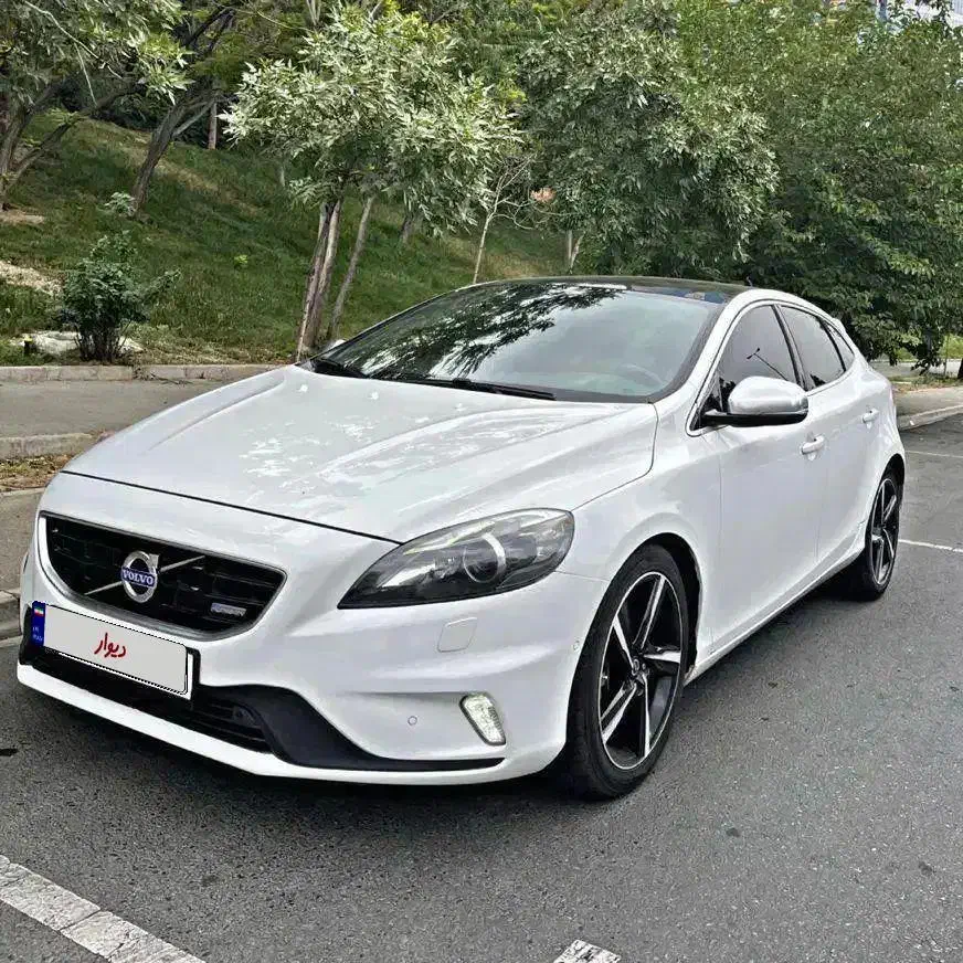Volvo V40 R Design Plus 2014 سفید بدون رنگ|خودرو سواری و وانت|تهران, شهرک غرب|دیوار