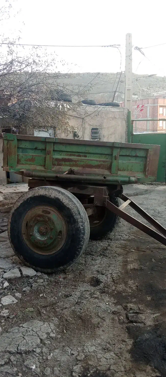 تریلی تراکتور تمیز و سالم|ماشینآلات صنعتی|سرعین, |دیوار